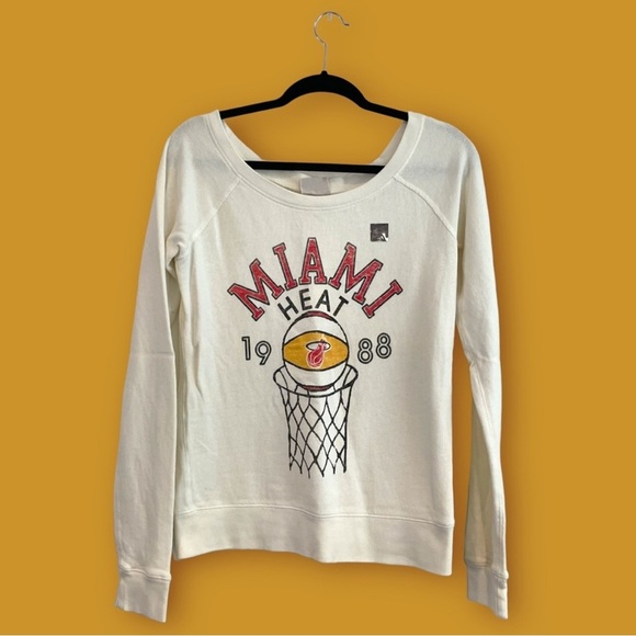 NEW Junk Food 1988 Miami Heat Basketball Vintage Looking Sweater - Size: S - Picture 1 of 5